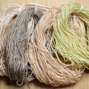 Fils de broderie du pack de l'assiette : fils colorés à la teinture végétale uniquement avec des déchets alimentaire